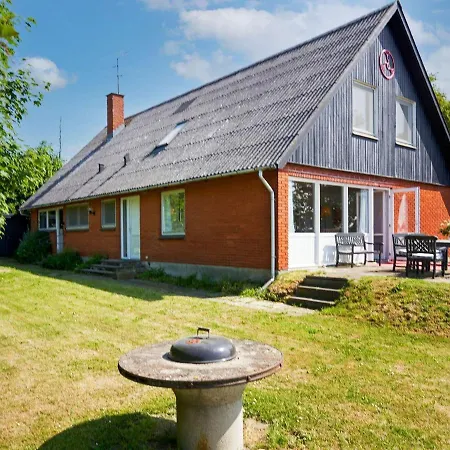 12 Person Holiday In Aakirkeby *